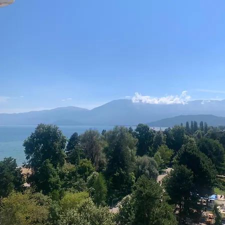 شقة Two Bedroom Lakeview