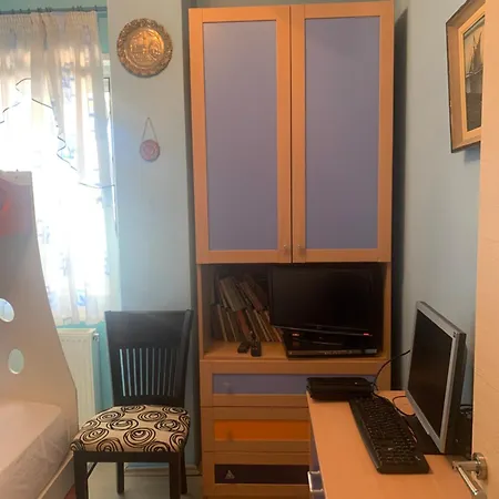 Two Bedroom Lakeview بورغراديك